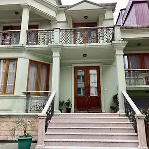 Parnavaz Mepe Гостевой дом